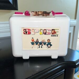 Vintage NEW Spice Girls carrying case -white & pink plastic-6”H x 7.5”Wx 3”D